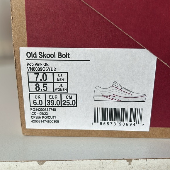 Lightning bolt vans - Picture 4 of 4